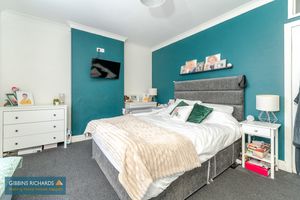 Bedroom- click for photo gallery